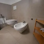 לינה וארוחת בוקר Al Guiscardo 8