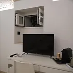 לינה וארוחת בוקר Al Guiscardo 8