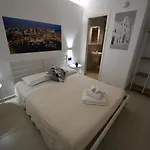 Al Guiscardo 8 לינה וארוחת בוקר 3*